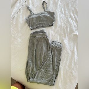 Alo Yoga matching set